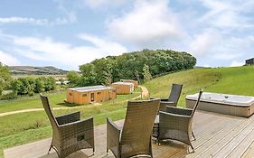 Swanborough Lakes Luxury Lodges